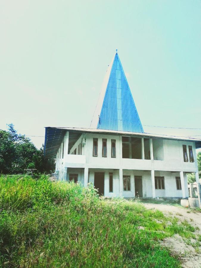 Lambo Homestay Waikabubak Dış mekan fotoğraf