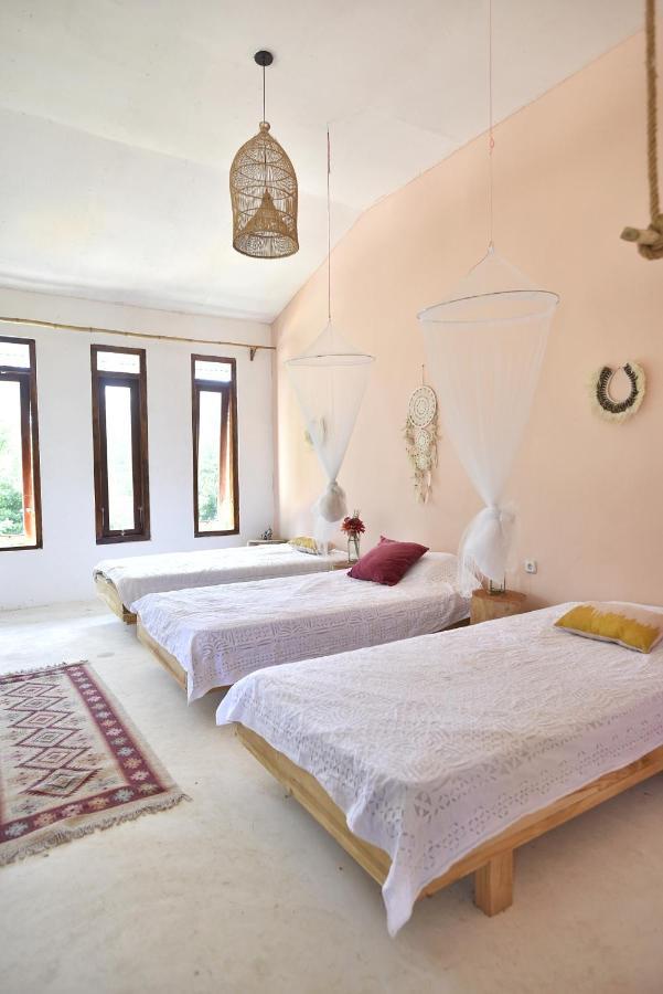 Lambo Homestay Waikabubak Dış mekan fotoğraf